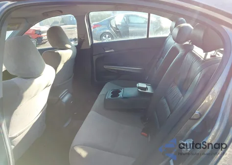 2010 Honda Accord 2.4 Ex-L z USA, uszkodzony, nr VIN 1HGCP2F83AA162459